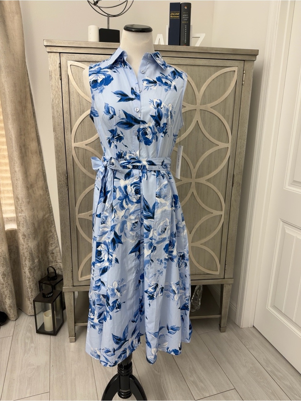 Calvin Klein Light Blue Floral Shirt-Collar Midi Dress with Waist Tie - Picture 2 of 4